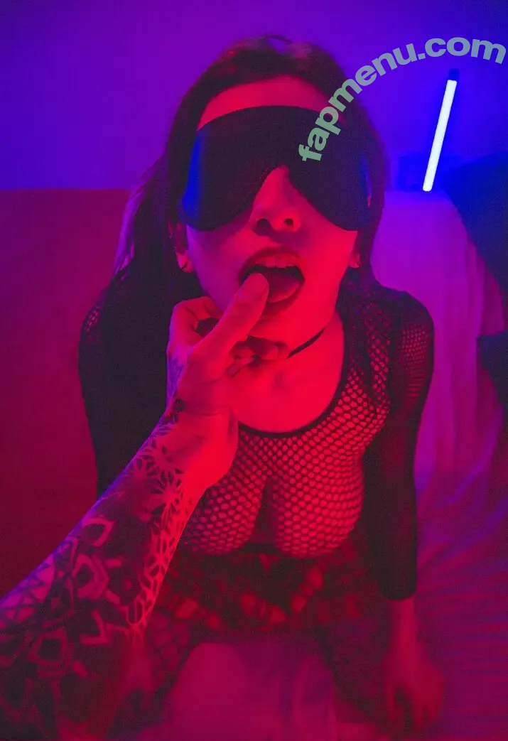 Victoriaramxs nude photo #0019 (BatmanRW)