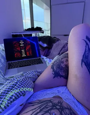 victoriaraven / xtraravy nude photo #0002