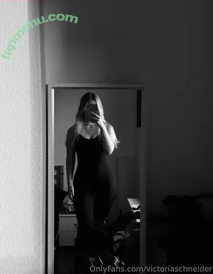 victoriaschneider / govictoria nude photo #0001
