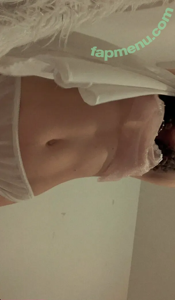 viiolettt nude photo #0029 (viiolettt)