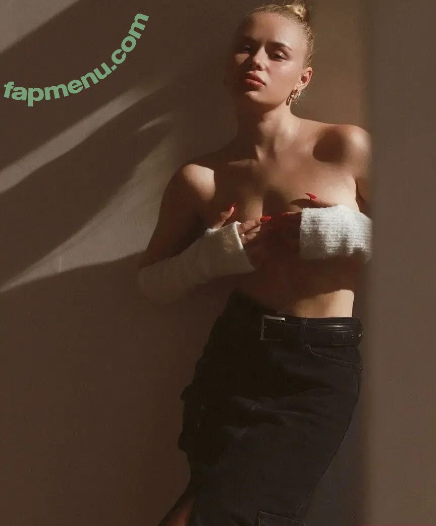 Vika Solovyova nude photo #0016 (vikasolovyova0)