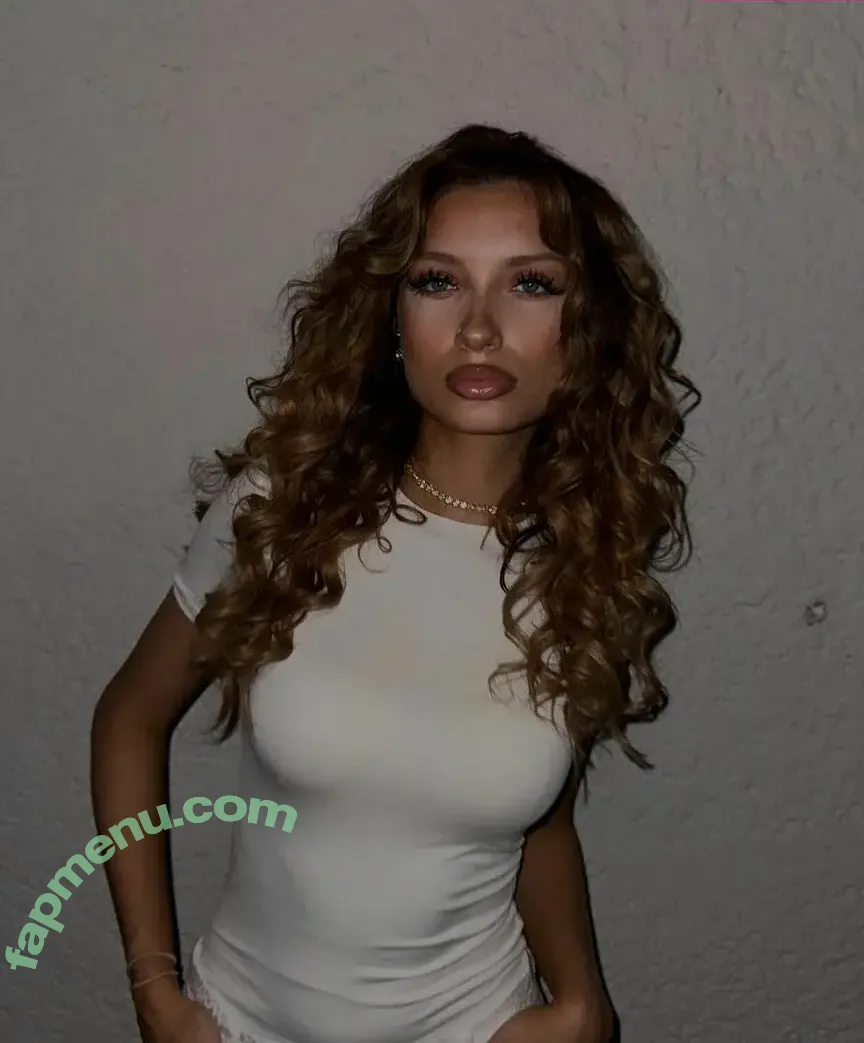 vikigabor nude photo #0001 (vikigabor)