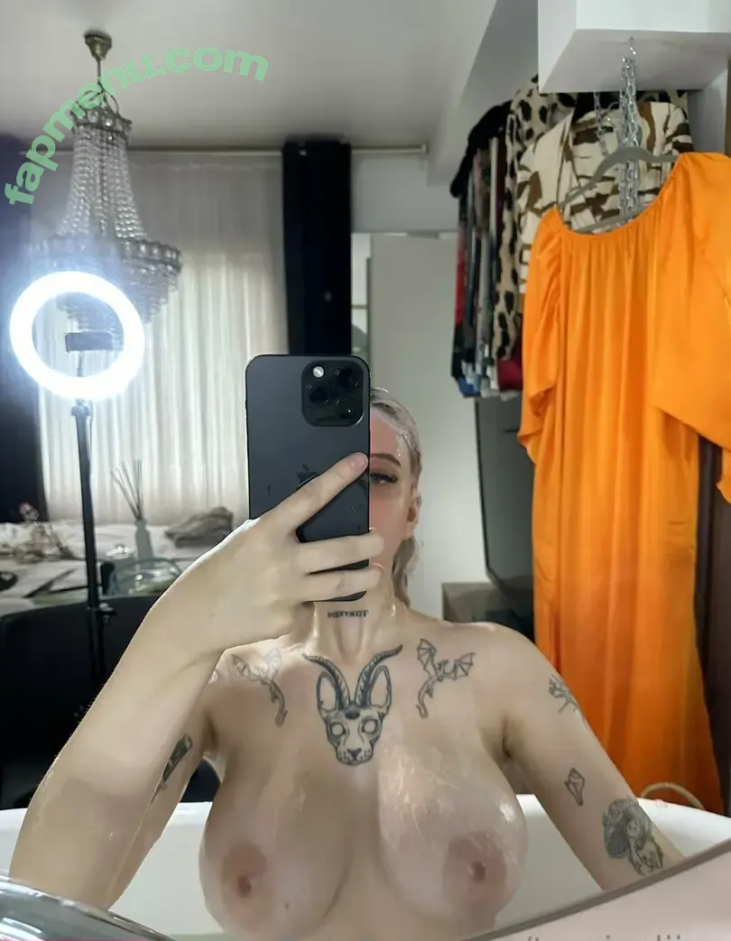 Vikkzy nude photo #0234 (Vikkzy)
