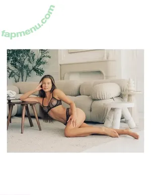  nude photo #0002