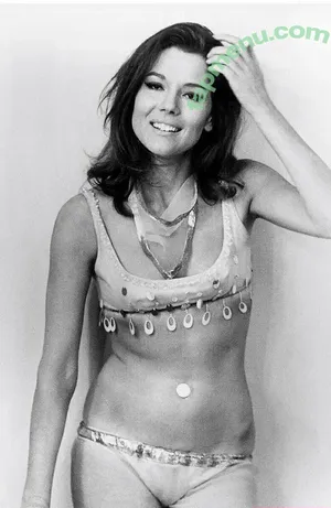 Vintage Sexy Celebs / vintagemoviestars nude photo #0046