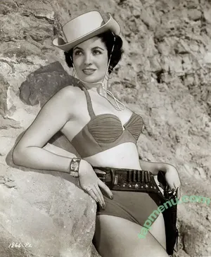 Vintage Sexy Celebs / vintagemoviestars nude photo #0081