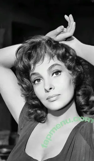 Vintage Sexy Celebs / vintagemoviestars nude photo #0096