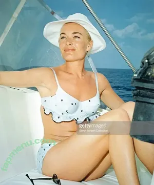Vintage Sexy Celebs / vintagemoviestars nude photo #0137