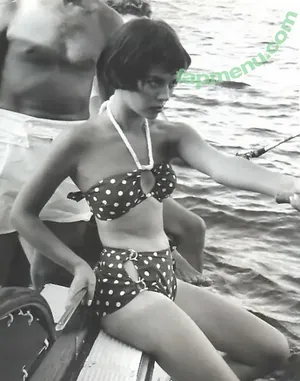Vintage Sexy Celebs / vintagemoviestars nude photo #0163