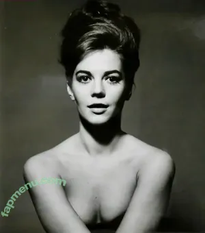 Vintage Sexy Celebs / vintagemoviestars nude photo #0189