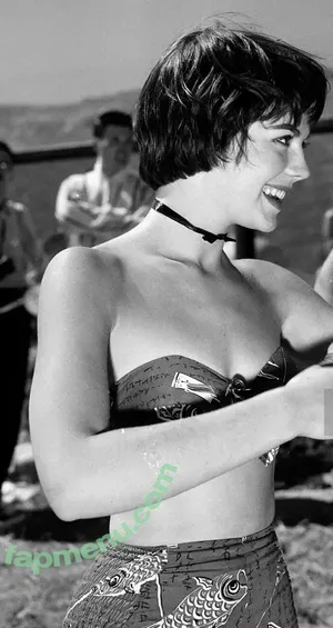 Vintage Sexy Celebs / vintagemoviestars nude photo #0191