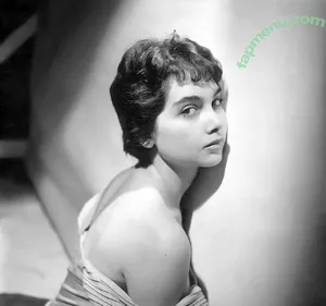 Vintage Sexy Celebs / vintagemoviestars nude photo #0253