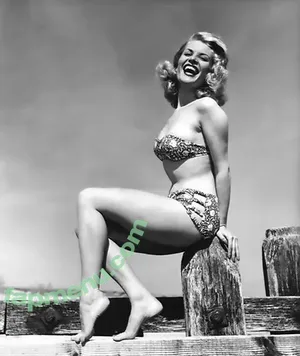 Vintage Sexy Celebs / vintagemoviestars nude photo #0305