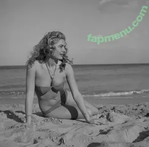 Vintage Sexy Celebs / vintagemoviestars nude photo #0398