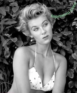 Vintage Sexy Celebs / vintagemoviestars nude photo #0429