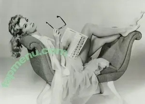 Vintage Sexy Celebs / vintagemoviestars nude photo #0434