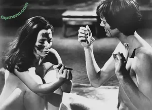 Vintage Sexy Celebs / vintagemoviestars nude photo #0471