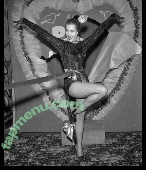 Vintage Sexy Celebs / vintagemoviestars nude photo #0512