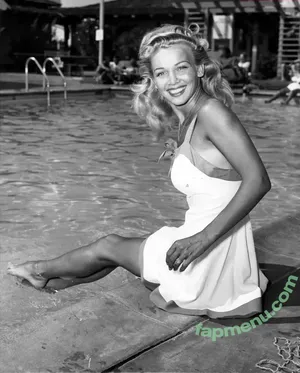 Vintage Sexy Celebs / vintagemoviestars nude photo #0597