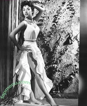 Vintage Sexy Celebs / vintagemoviestars nude photo #0649