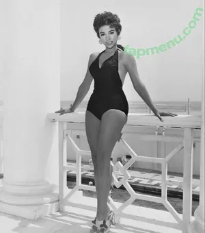 Vintage Sexy Celebs / vintagemoviestars nude photo #0669