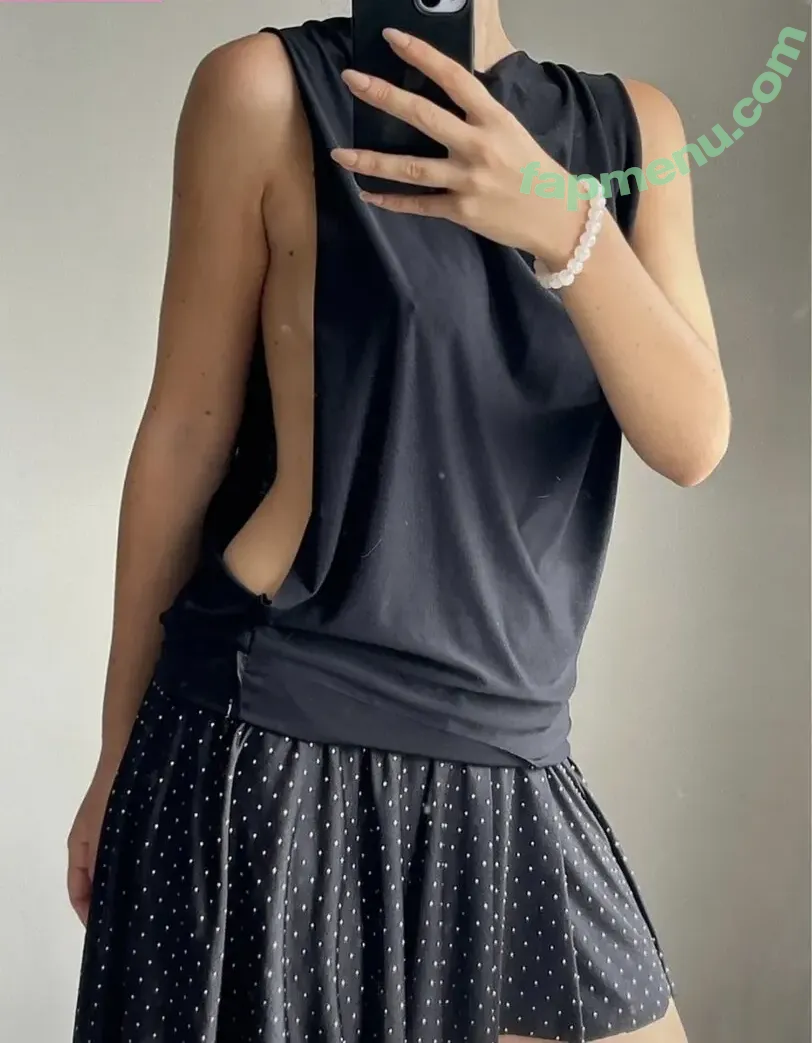 Vinted/eBay nude photo #0081 (Vinted/eBay)