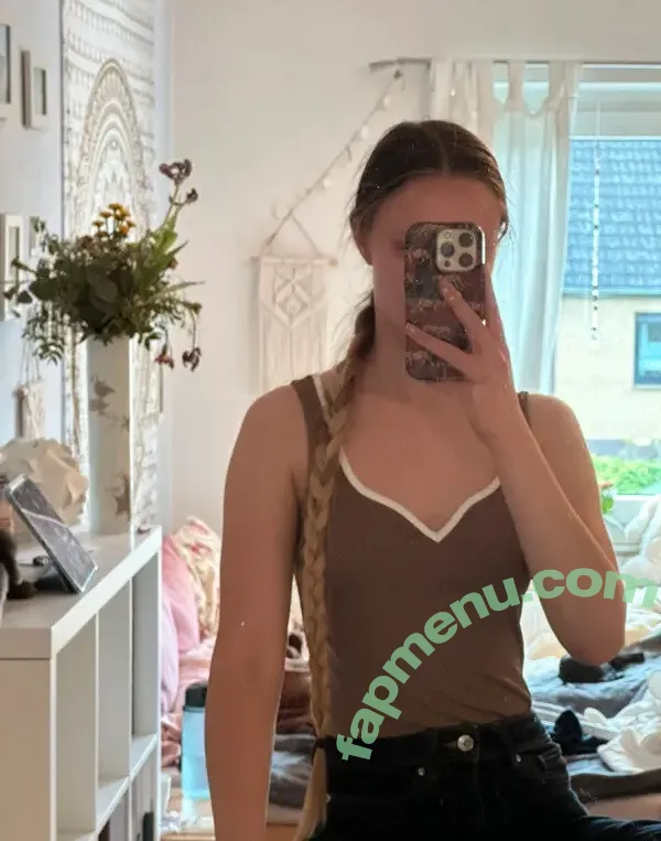 Vinted/eBay nude photo #7254 (Vinted/eBay)