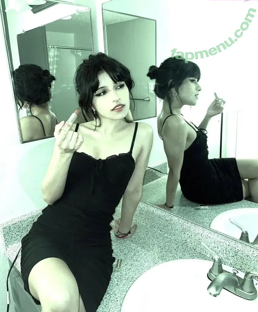 Violent Vira nude photo #0004 (violentvira)