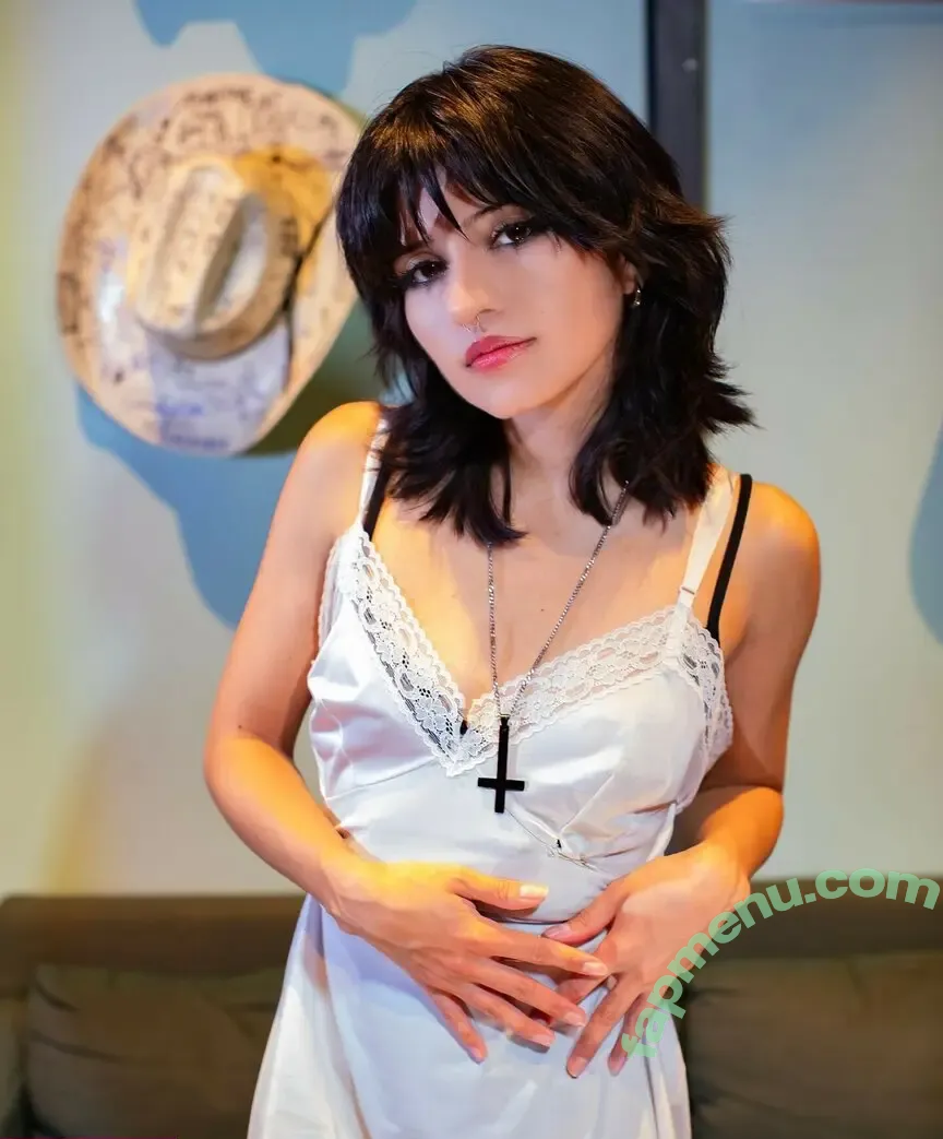 Violent Vira nude photo #0009 (violentvira)