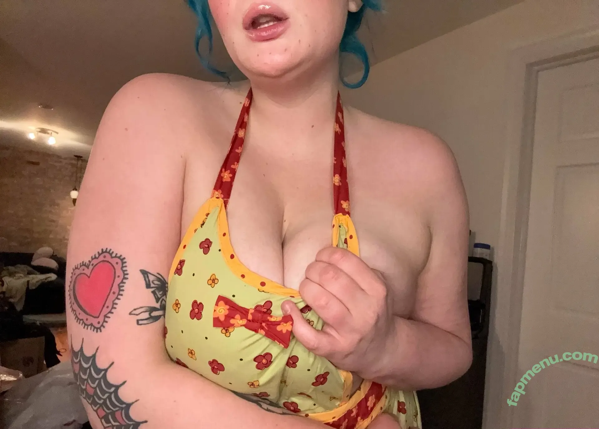 violetbabyxx00 nude photo #0018 (babyviol3t)