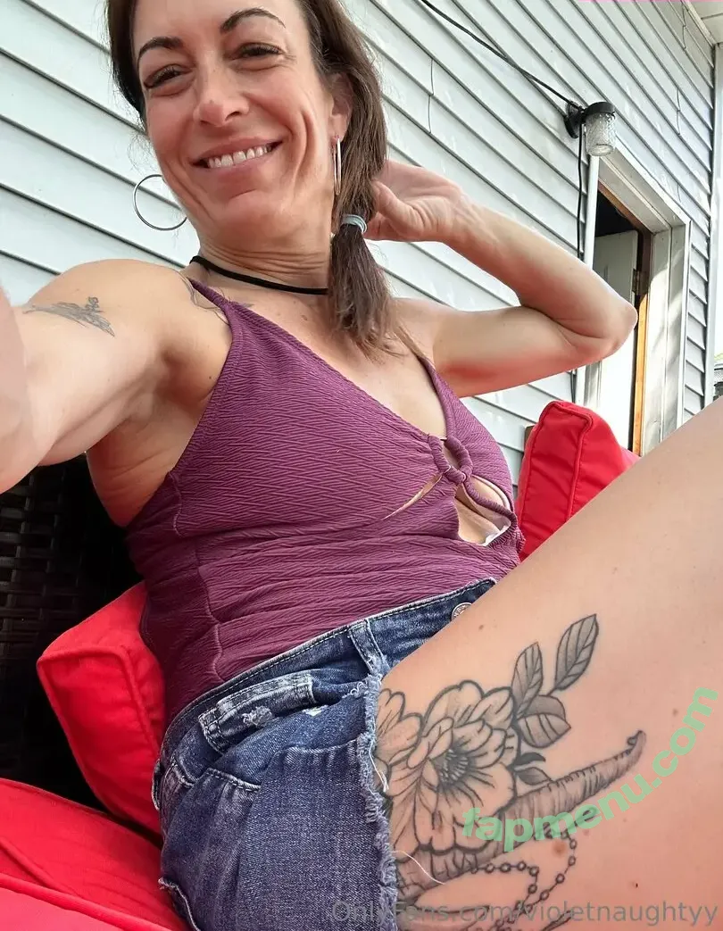 violetnaughtyy nude photo #0024 (violetnaughtyy)