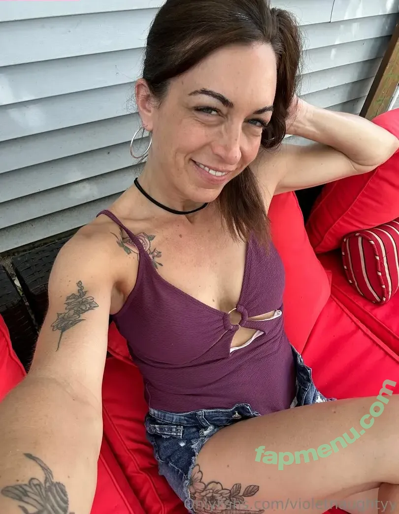 violetnaughtyy nude photo #0025 (violetnaughtyy)