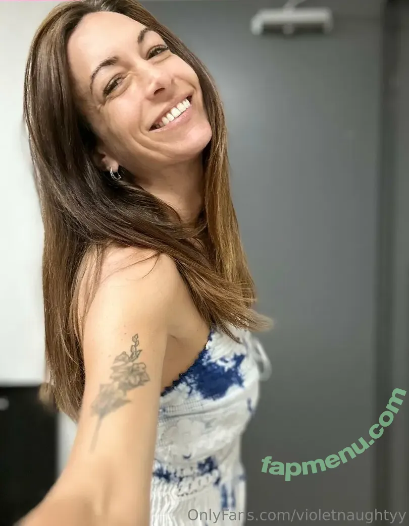 violetnaughtyy nude photo #0038 (violetnaughtyy)