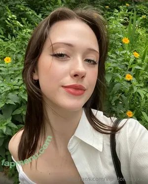  nude photo #0003