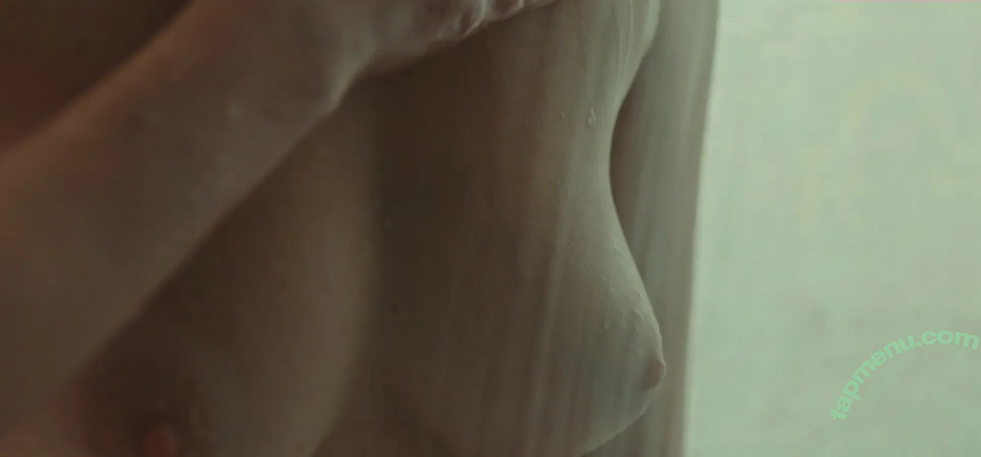 Virginia Gardner nude photo #0267 (Ginny / ginnygardner)