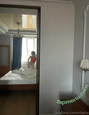  nude photo #0002