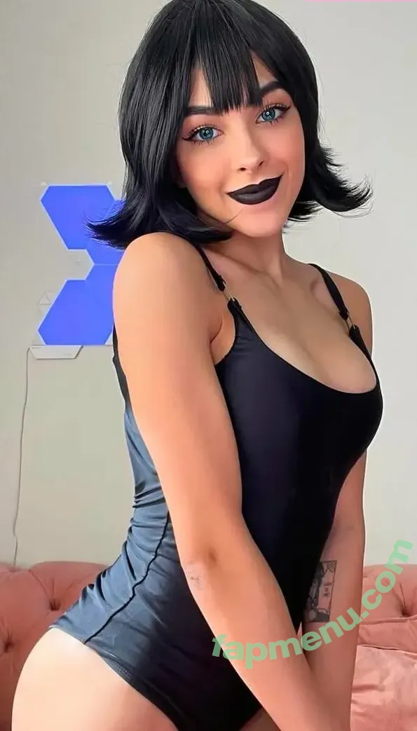 Vitoria Camilo nude photo #0004 (Vitoria Camilo)