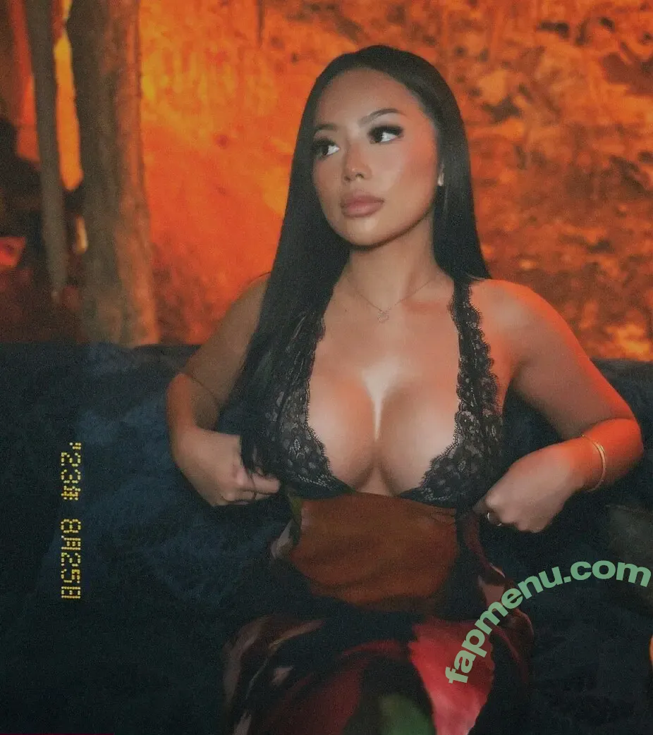 vivvianvu nude photo #0002 (vivvianvu)