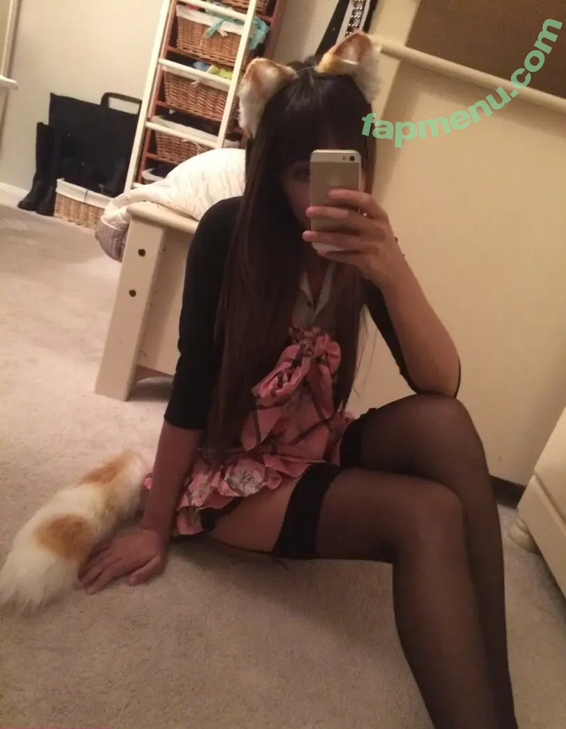 Vixence nude photo #0015 (Vixencecos / xoxovixence)