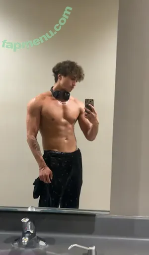  nude photo #0007