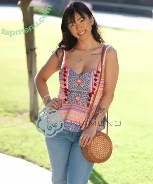 vlineperol / Aline Tongkhuya nude photo #0001
