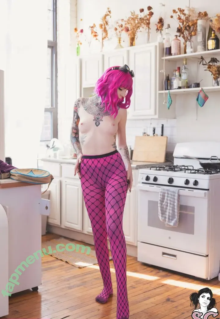 WalkingWoounded nude photo #0152 (Sky Graves / WooundedWaifu / walkingwoundedoh)