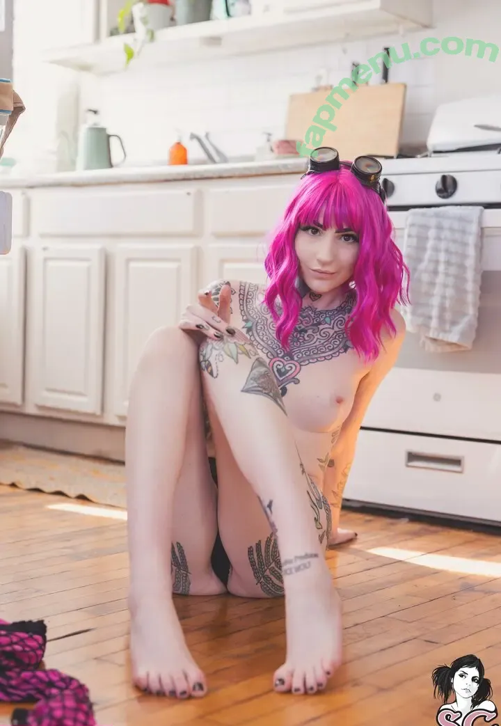 WalkingWoounded nude photo #0162 (Sky Graves / WooundedWaifu / walkingwoundedoh)
