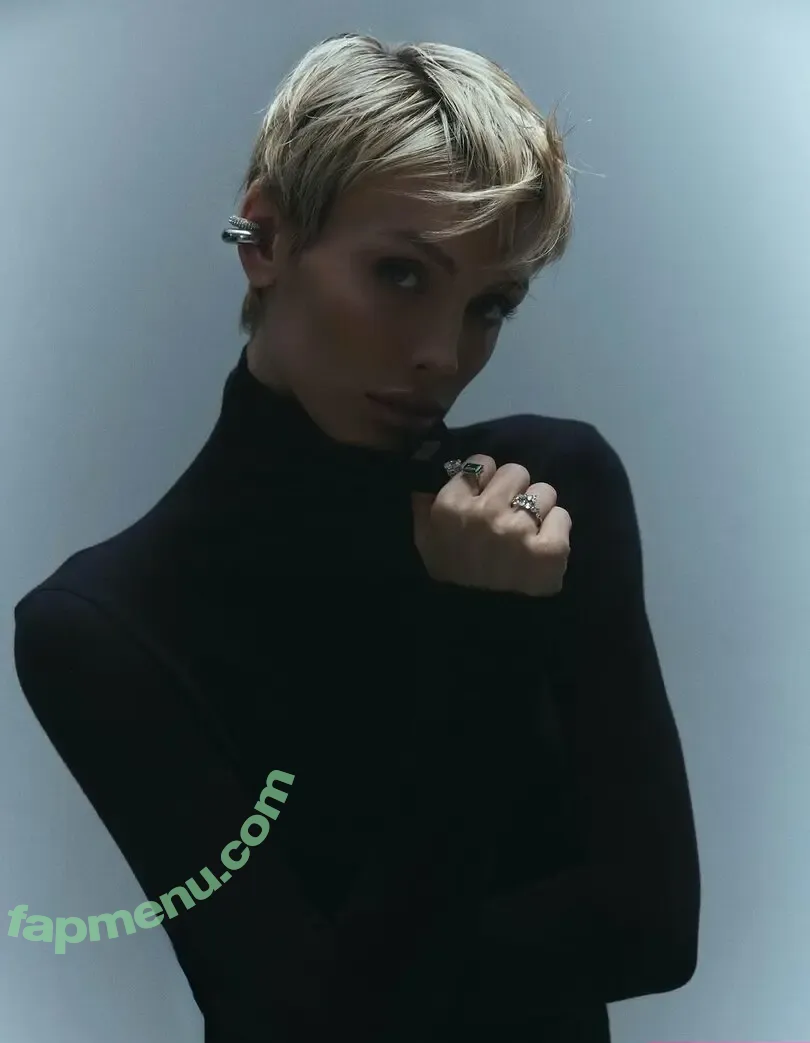 Wallis Day nude photo #0607 (wallisday)