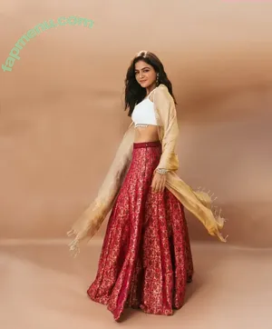 Wamiqa Gabbi / wamiqagabbi nude photo #0034