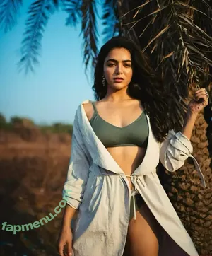 Wamiqa Gabbi / wamiqagabbi nude photo #0041