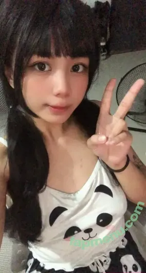 wana / hannahowo / wana_plays nude photo #0006
