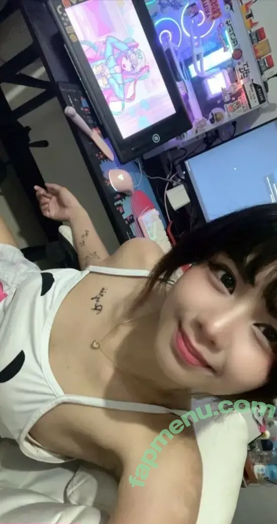 wana nude photo #0003 (hannahowo / wana_plays)