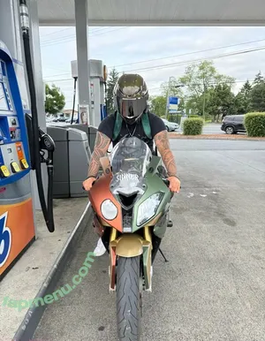 wawa.moto / wawa.moto.r1 nude photo #0001