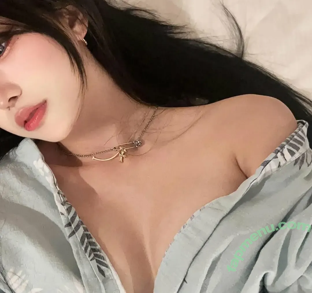 we8136 nude photo #0045 (suri_s2_ / 최솜이)